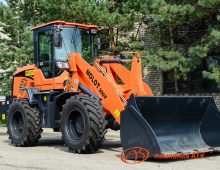 Фронтальный погрузчик MOLOT 300F